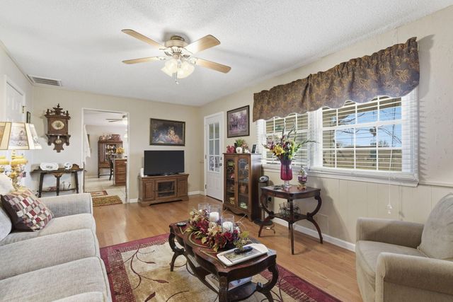 5727 S State Highway FF, Battlefield, MO 65619