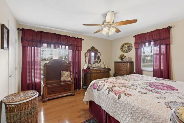 5727 S State Highway FF, Battlefield, MO 65619