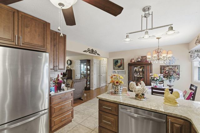 5727 S State Highway FF, Battlefield, MO 65619