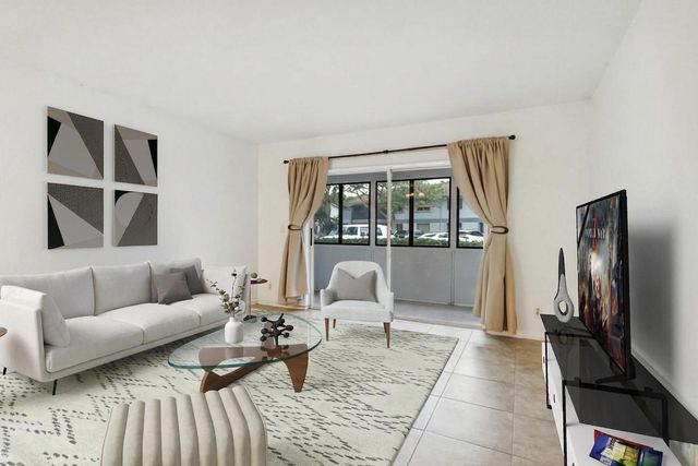 2729 S Oakland Forest Drive S 101, Oakland Park, FL 33309