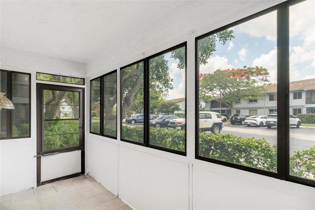 2729 S Oakland Forest Drive S 101, Oakland Park, FL 33309