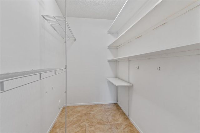 2729 S Oakland Forest Drive S 101, Oakland Park, FL 33309