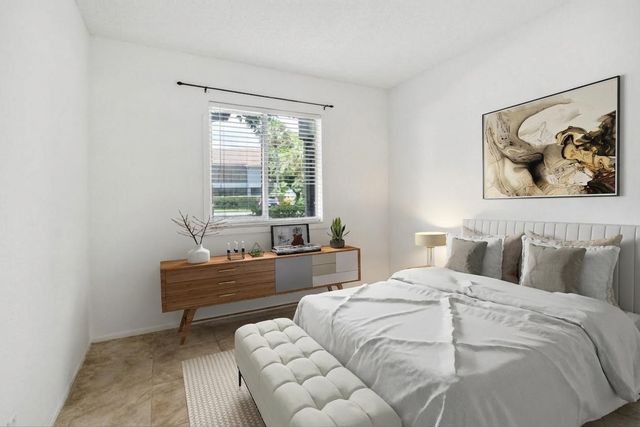 2729 S Oakland Forest Drive S 101, Oakland Park, FL 33309