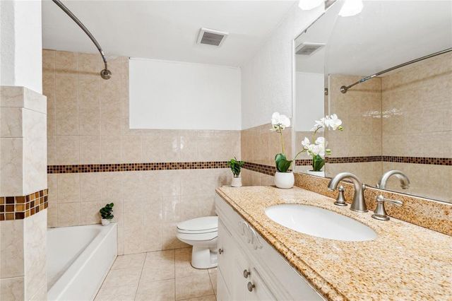 2729 S Oakland Forest Drive S 101, Oakland Park, FL 33309