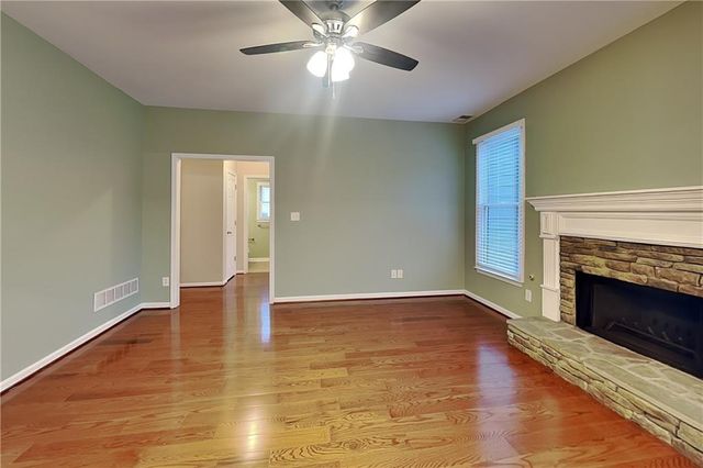 327 Laurel Glen Crossing, Canton, GA 30114