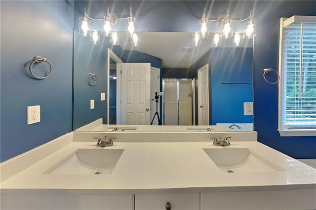 327 Laurel Glen Crossing, Canton, GA 30114