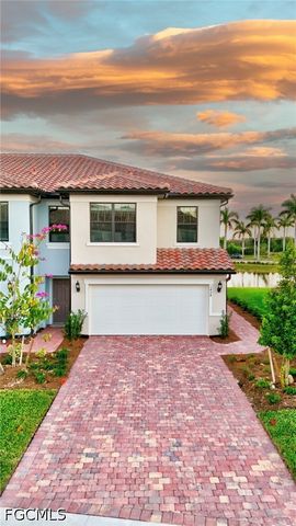 1424 Weeping Willow CT, Cape Coral, FL 33909