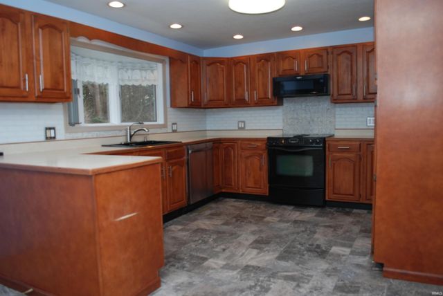 714 Pennsylvania Avenue, Plymouth, IN 46563