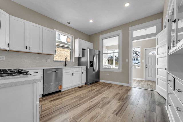 5323 W 25th Place, Cicero, IL 60804