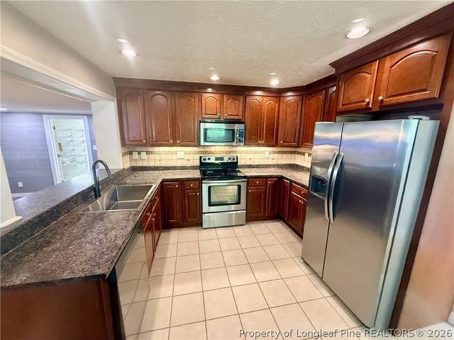 1914 Cherokee Drive, Fayetteville, NC 28303