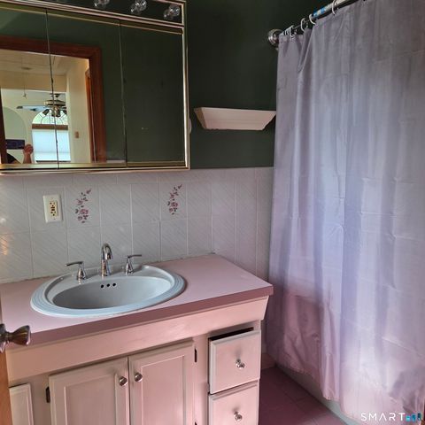 53 Christian Street, Wallingford, CT 06492