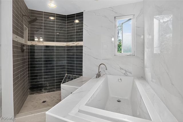 13769 River Forest DR, Fort Myers, FL 33905