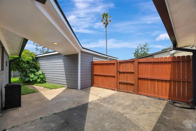 11514 Sagewillow Lane, Houston, TX 77089
