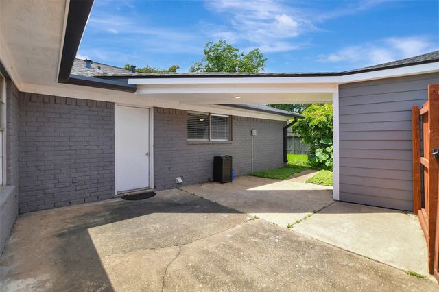 11514 Sagewillow Lane, Houston, TX 77089