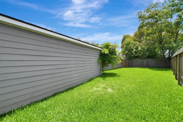 11514 Sagewillow Lane, Houston, TX 77089