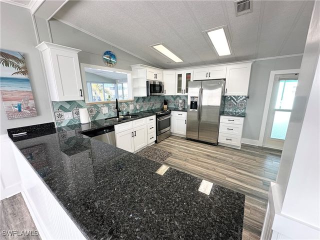 17810 Bryan CT, Fort Myers Beach, FL 33931