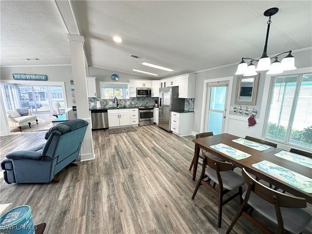 17810 Bryan CT, Fort Myers Beach, FL 33931