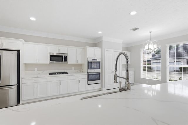 59 Champion Villa Drive, Houston, TX 77069