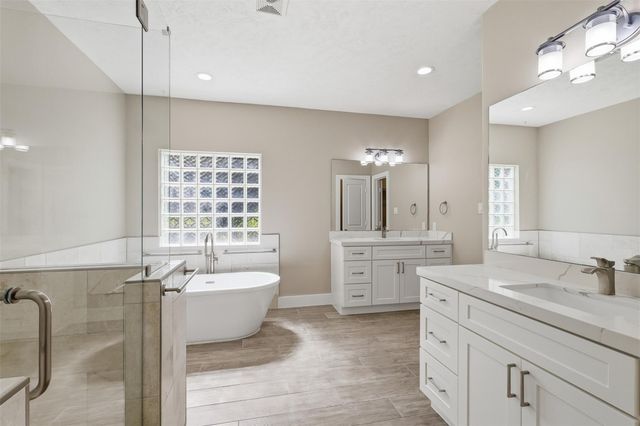 59 Champion Villa Drive, Houston, TX 77069