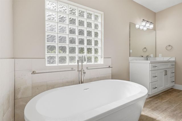 59 Champion Villa Drive, Houston, TX 77069