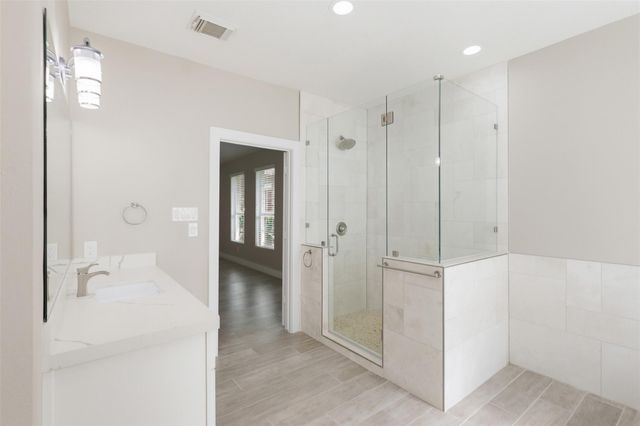 59 Champion Villa Drive, Houston, TX 77069