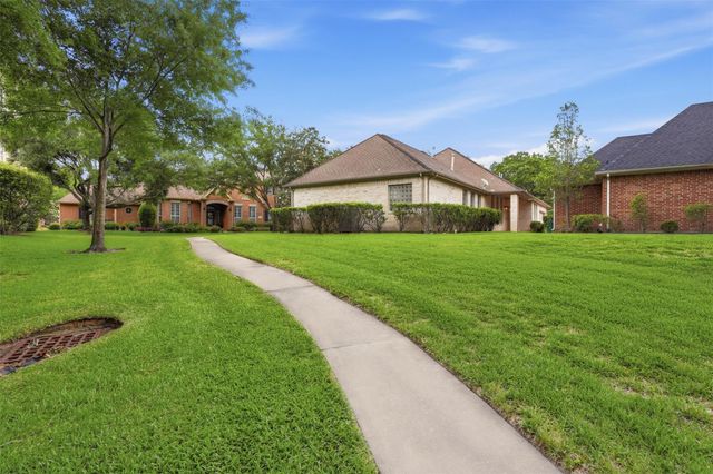 59 Champion Villa Drive, Houston, TX 77069