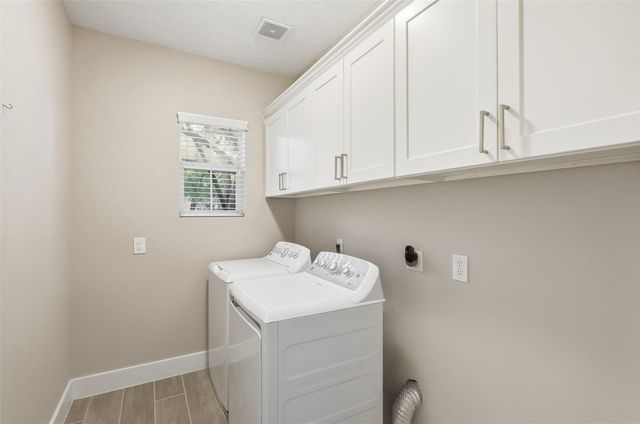 59 Champion Villa Drive, Houston, TX 77069