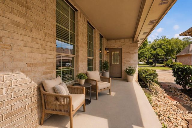 59 Champion Villa Drive, Houston, TX 77069