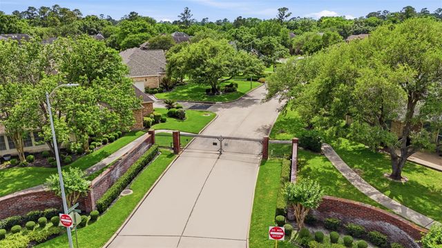 59 Champion Villa Drive, Houston, TX 77069