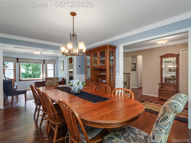 5057 Prentis Drive, Troy, MI 48085