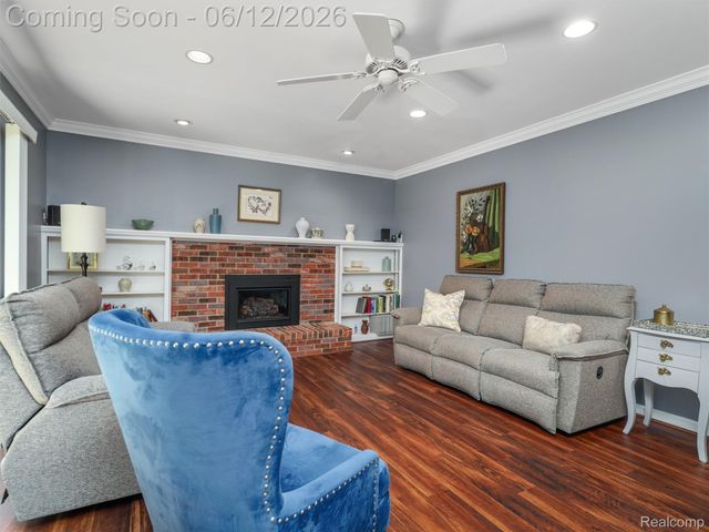 5057 Prentis Drive, Troy, MI 48085