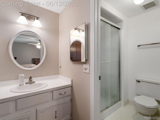 5057 Prentis Drive, Troy, MI 48085