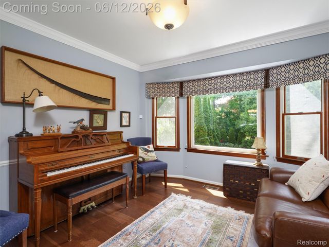 5057 Prentis Drive, Troy, MI 48085