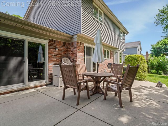 5057 Prentis Drive, Troy, MI 48085