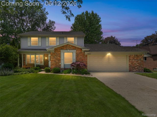 5057 Prentis Drive, Troy, MI 48085