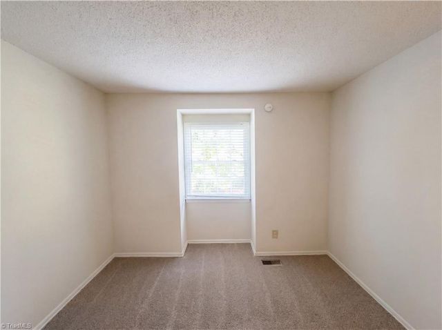 3229 Regents Park Lane D, Greensboro, NC 27455