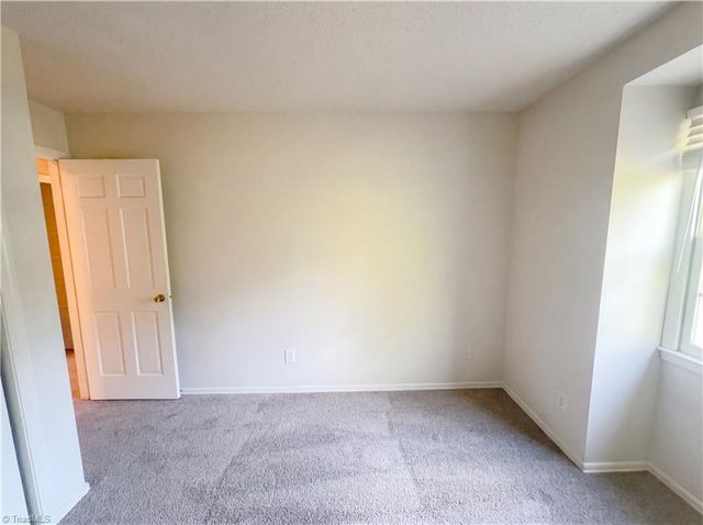 3229 Regents Park Lane D, Greensboro, NC 27455