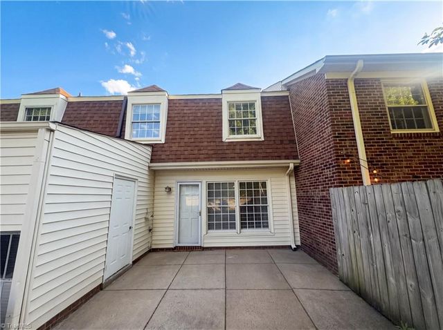 3229 Regents Park Lane D, Greensboro, NC 27455