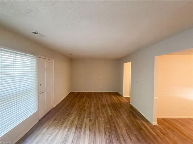 3229 Regents Park Lane D, Greensboro, NC 27455