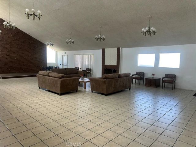 3663 Buchanan 13, Riverside, CA 92503