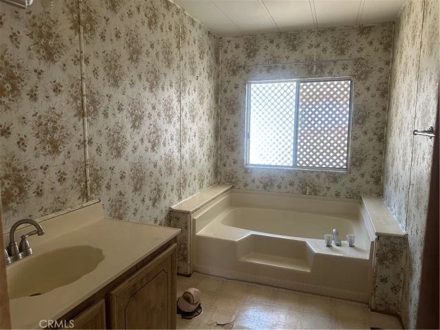 3663 Buchanan 13, Riverside, CA 92503