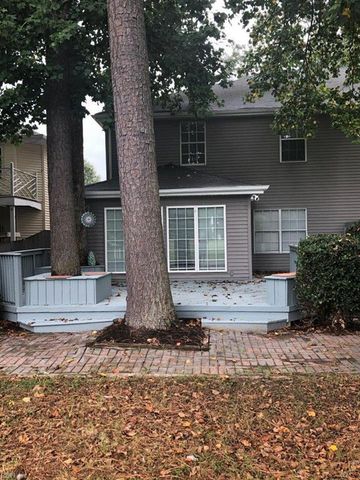 820 E Willow Point PL, Newport News, VA 23602