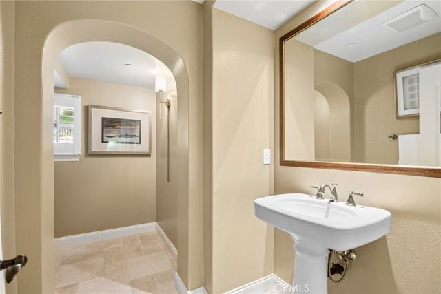 2 Ali Lane, Ladera Ranch, CA 92694