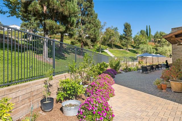 2 Ali Lane, Ladera Ranch, CA 92694