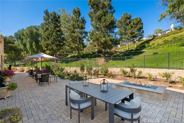 2 Ali Lane, Ladera Ranch, CA 92694