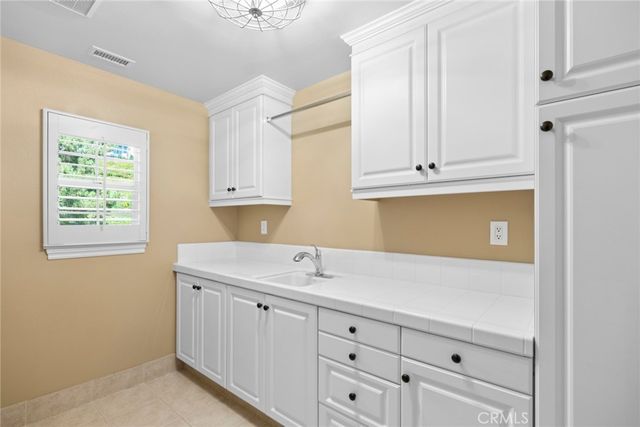 2 Ali Lane, Ladera Ranch, CA 92694