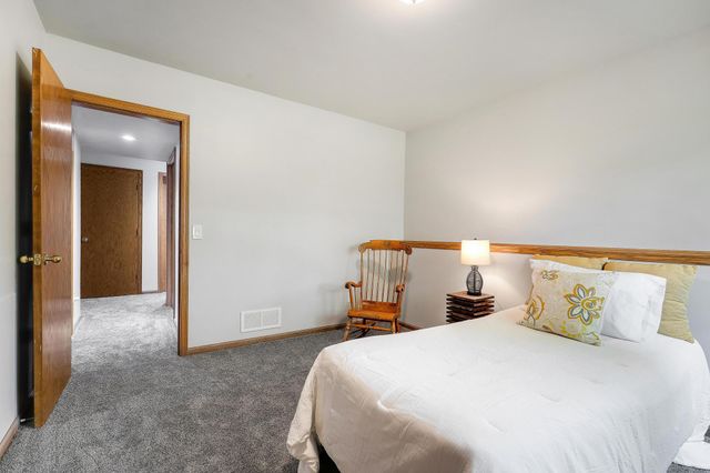 16118 Harvard Court, Lakeville, MN 55044