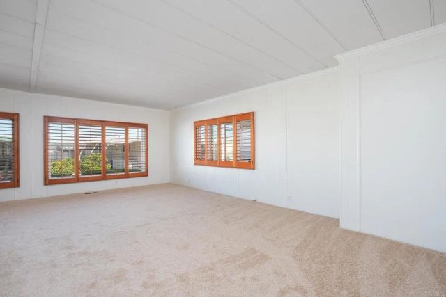 7467 Mission Gorge Rd SPC 81, Santee, CA 92071