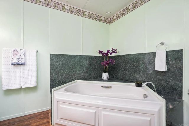 7467 Mission Gorge Rd SPC 81, Santee, CA 92071