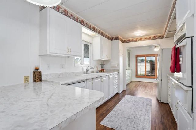 7467 Mission Gorge Rd SPC 81, Santee, CA 92071